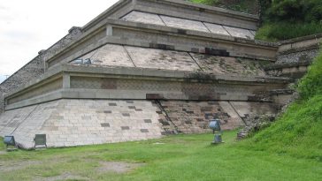 Great Pyramid of Cholula by Sharron McClellan via Flickr CC