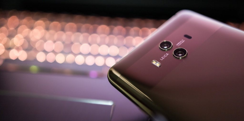 Huawei loses access to Google and Android; Present Phones Are Still ...