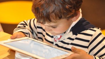 How Internet helps your Children excel in school