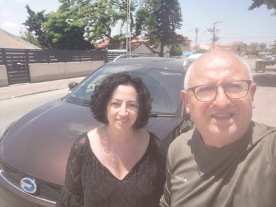 GE3 owner Mr. Ben Hion travels with his wife GE3 owner Mr. Ben Hion travels with his wife