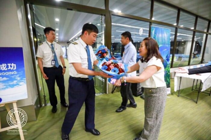 XiamenAir’s inaugural Chongqing–Manila flight arrived at Ninoy Aquino International Airport (NAIA) carrying 74 passengers, while the outbound service departed with 97 passengers.